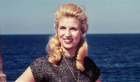 زوجها مصاب بالسرطان ويتلقى العلاج في المستشفى… إبنة شقيقة صباح تُطلق نداء إستغاثة زوجها-مصاب-بالسرطان-ويتلقى-العلاج-في-المستشفى…-إبنة-شقيقة-صباح-تُطلق-نداء-إستغاثة