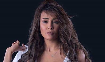 كندة حنا تخطف الأنظار بإطلالة كاجوال جديدة كندة-حنا-تخطف-الأنظار-بإطلالة-كاجوال-جديدة