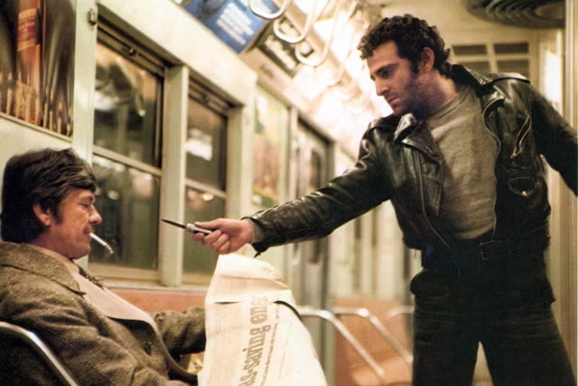 تشارلز برونسون وجون هيرزفيلد في فيلم "رغبة في الموت" (1974) (باراماونت/كوبال/شترستوك) تشارلز برونسون وجون هيرزفيلد في فيلم "رغبة في الموت" (1974) (باراماونت/كوبال/شترستوك)