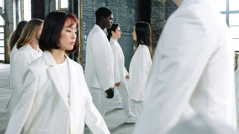 سرقة التصاميم.. ظاهرة تهدد إبداع «الموضة» وتفاقمها «الأزياء السريعة» سرقة التصاميم.. ظاهرة تهدد إبداع «الموضة» وتفاقمها «الأزياء السريعة»