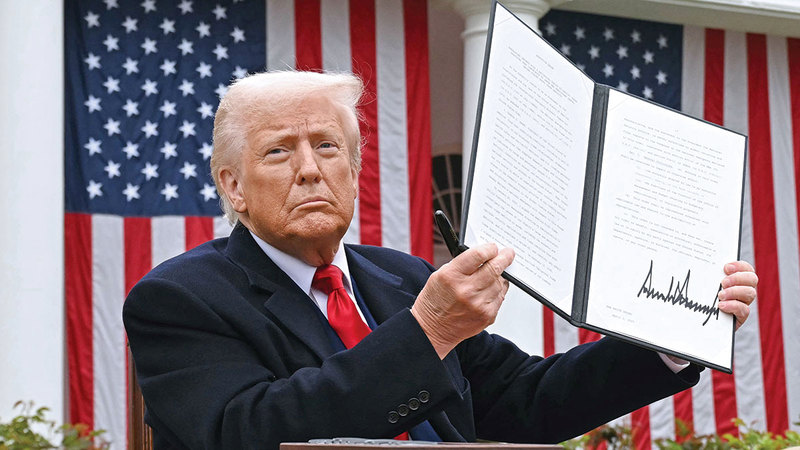 ترامب يأمر برسوم جديدة على الأدوية رغم قرارات المحكمة العليا ضدها