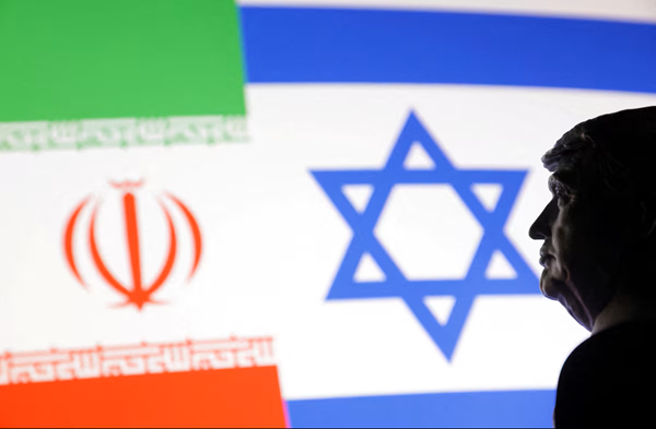 إسرائيل تستعد لمهاجمة منشآت طاقة إيرانية وتنتظر الضوء الأخضر من أميركا