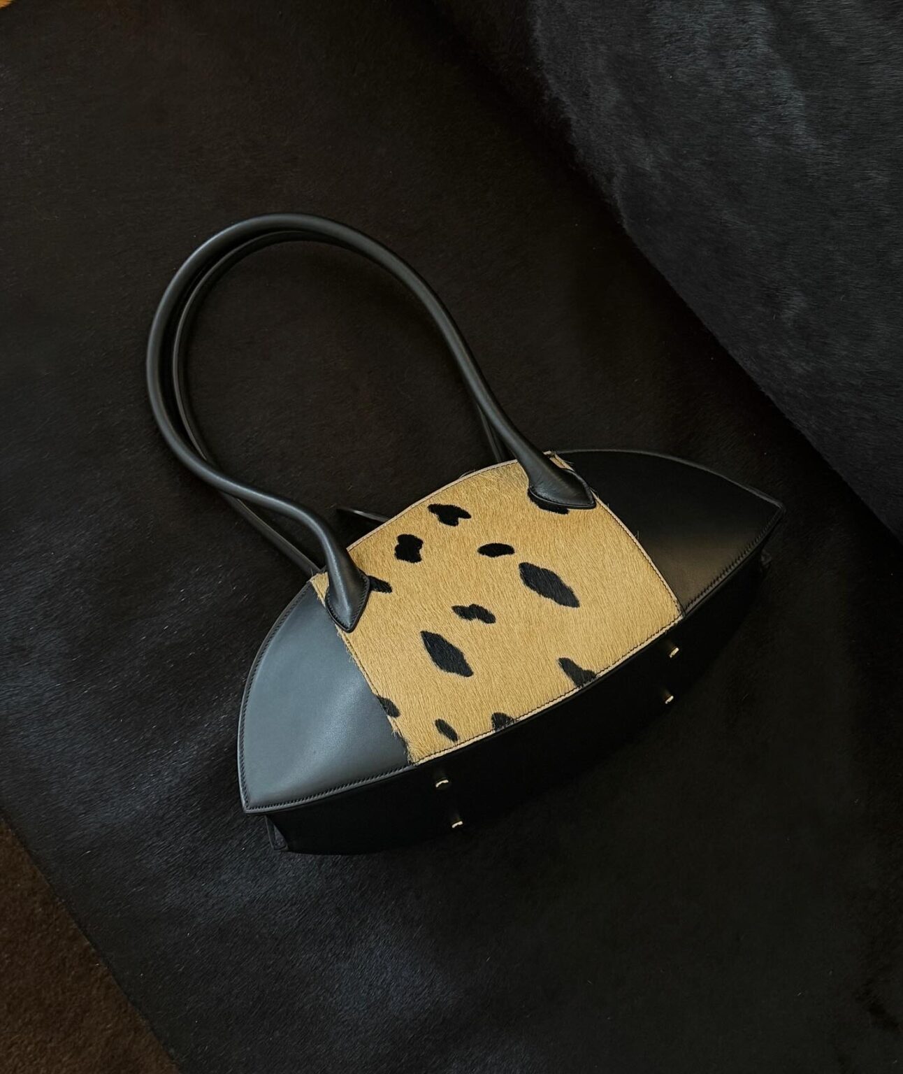 5 اتجاهات بسيطة للحقائب لربيع 2026