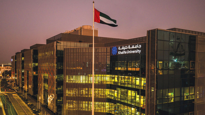 جامعة خليفة تطور نموذجاً لغوياً للذكاء الاصطناعي بنطاق الترددات الراديوية جامعة خليفة تطور نموذجاً لغوياً للذكاء الاصطناعي بنطاق الترددات الراديوية