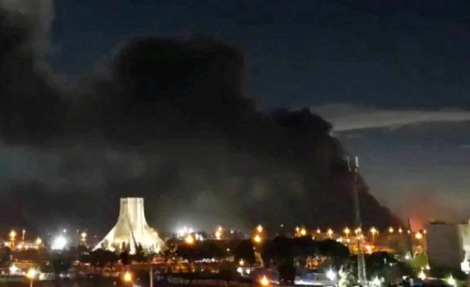 انفجارات تهز إيران.. وإسرائيل تعلن عن موجة غارات جديدة