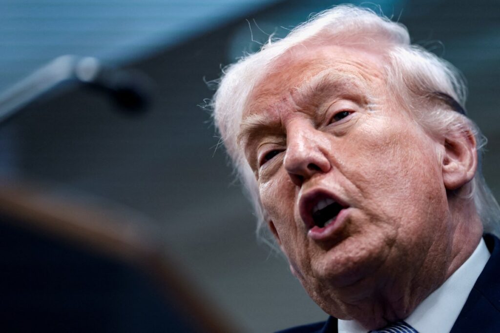 ترامب: المحادثات بشأن إيران ستعقد خلف الأبواب المغلقة