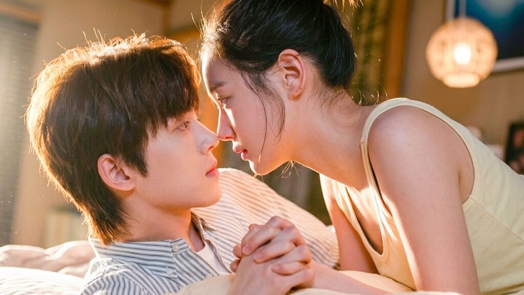 بهذه القبـلة التي فعلتها بدون ان تدرك , تغيرت صداقتهم الى حب❤️🔥 Too Young To Love