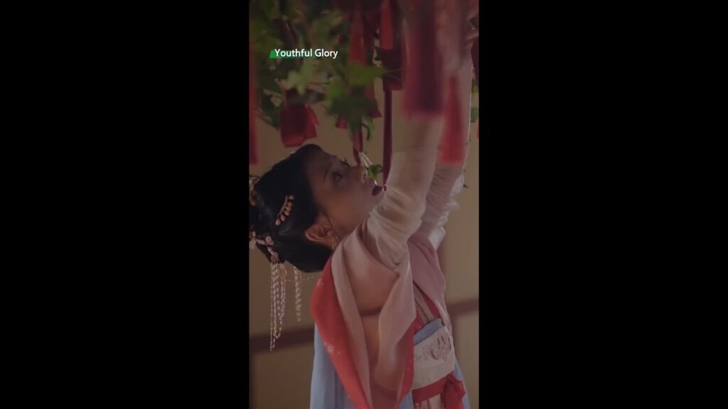 لحظةُ سقوطٍ غير متوقّعة بين ذراعيه#youthfulglory #cdrama #songweilong #baoshangen #mustwatch #韶华若锦 لحظةُ سقوطٍ غير متوقّعة بين ذراعيه#youthfulglory #cdrama #songweilong #baoshangen #mustwatch #韶华若锦