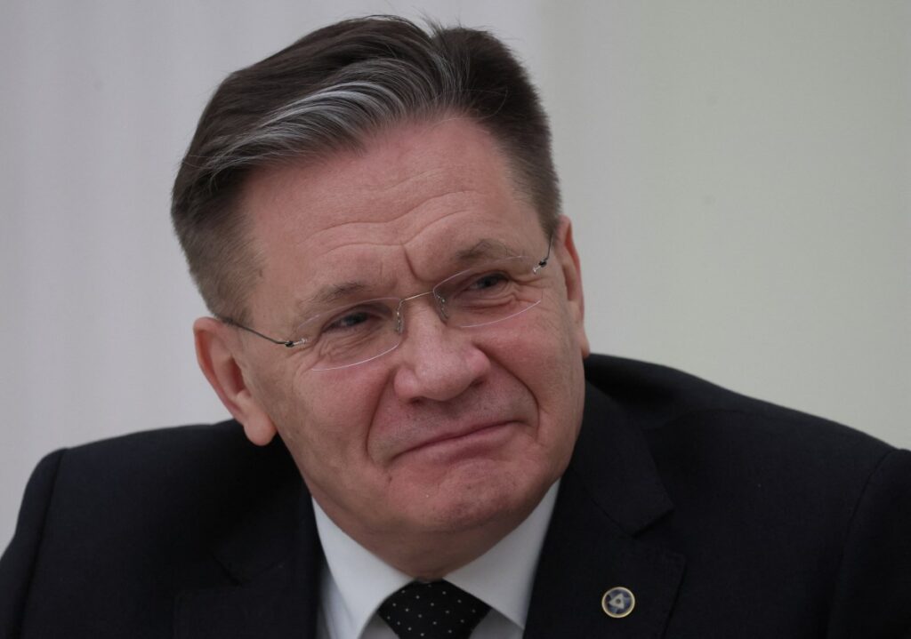 روس آتوم الروسية تبدأ مرحلة الإجلاء الأخيرة للموظفين من محطة بوشهر الإيرانية روس آتوم الروسية تبدأ مرحلة الإجلاء الأخيرة للموظفين من محطة بوشهر الإيرانية