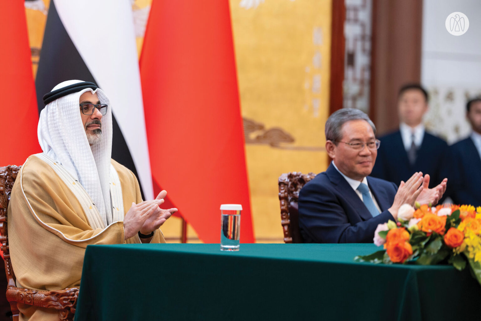 ولي عهد أبوظبي ورئيس مجلس الدولة الصيني يبحثان تعزيز الشراكة الاستراتيجية الشاملة وتوسيع آفاق التعاون بين البلدين ولي عهد أبوظبي ورئيس مجلس الدولة الصيني يبحثان تعزيز الشراكة الاستراتيجية الشاملة وتوسيع آفاق التعاون بين البلدين