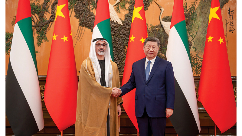 الرئيس الصيني وولي عهد أبوظبي يبحثان تعزيز الشراكة الاستراتيجية بين البلدين الرئيس الصيني وولي عهد أبوظبي يبحثان تعزيز الشراكة الاستراتيجية بين البلدين