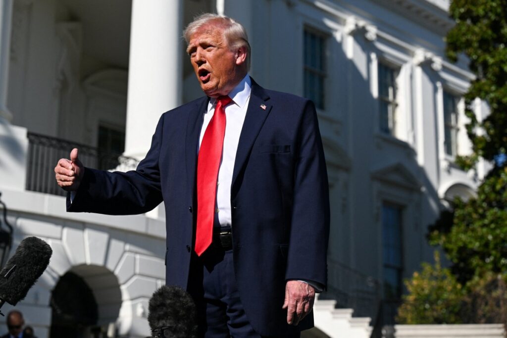 ترامب: إسرائيل ولبنان اتفقا على وقف إطلاق النار 10 أيام ترامب: إسرائيل ولبنان اتفقا على وقف إطلاق النار 10 أيام