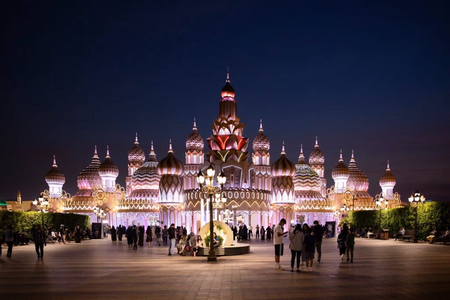 «القرية العالمية» تفتح أبوابها في 20 إبريل