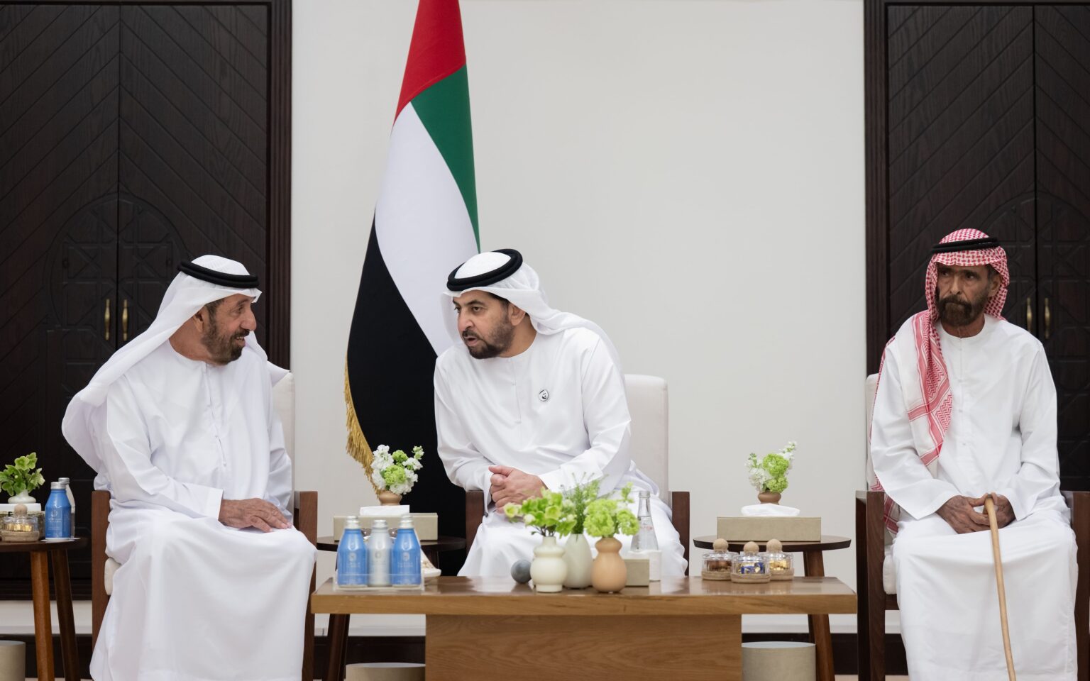 دولة الإمارات تمضي بثقة وثبات في مسيرتها التنموية