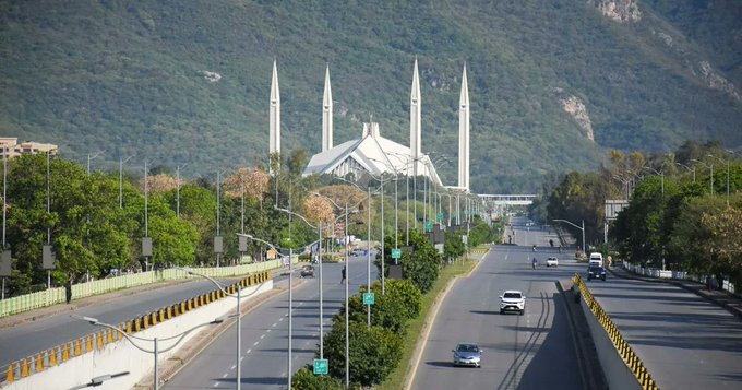 إجراءات أمنية مشددة في إسلام آباد عشية المباحثات بين واشنطن وطهران