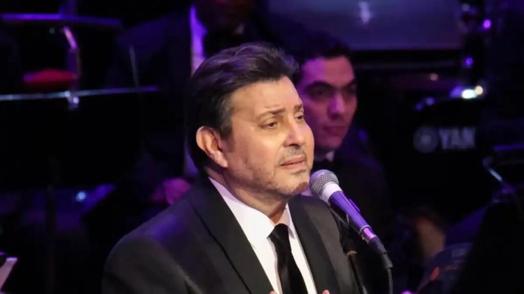 تعرض لنزيف شديد.. حقيقة توقف قلب هاني شاكر لمدة 8 دقائق