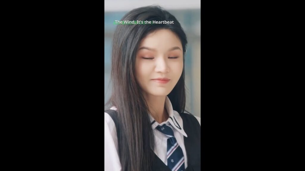 😏🌟 لا بدّ أن هناك أمرًا سرّيًا #verticaldrama #shortdrama #mustwatch#MicroDrama #cdrama