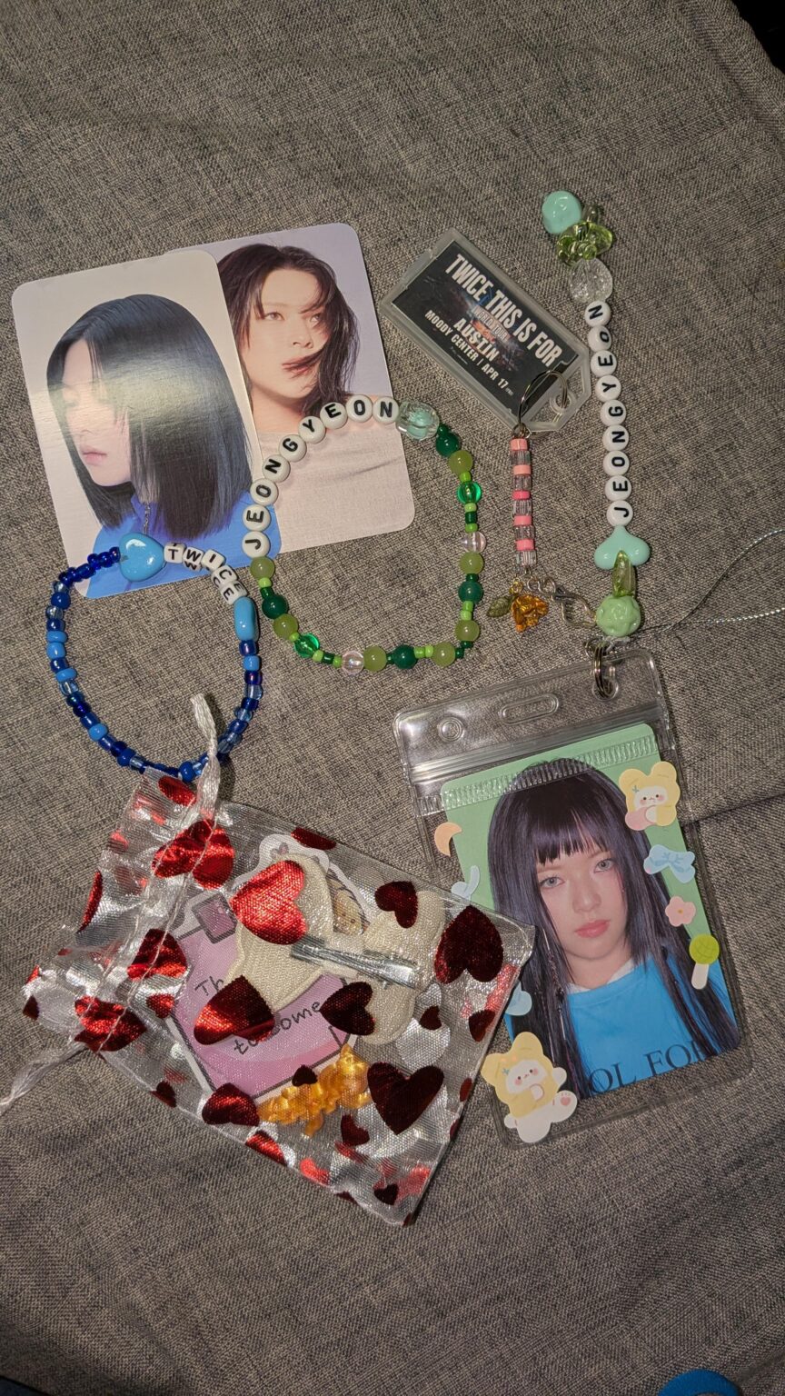 أول حفل لي في TWICE كان رائعًا جدًا لأنني حصلت على أول سلعة مجانًا