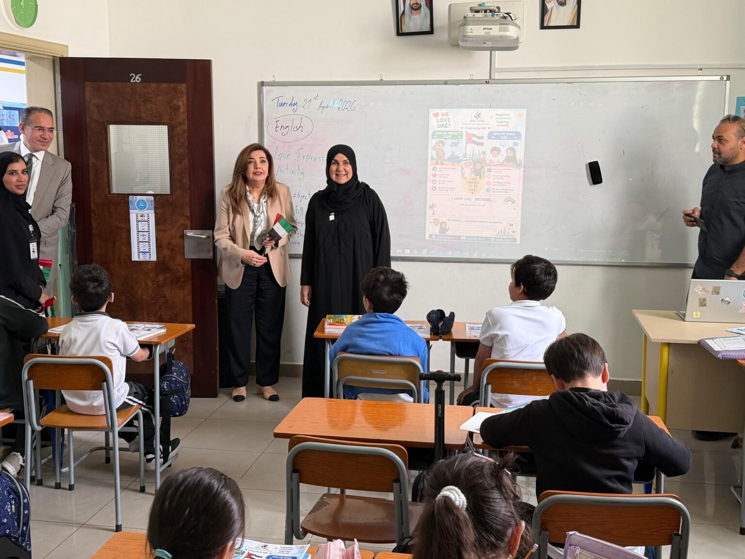 "الإمارات اليوم" ترافق فريق "الشارقة للتعليم الخاص" في جولة تفقدية على المدارس عقب عودة التعليم الحضوري