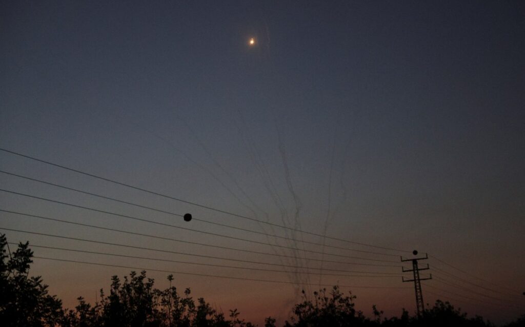 الجيش الإسرائيلي: اعتراض عدة مقذوفات أُطلقت من لبنان