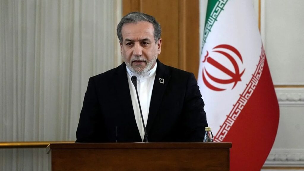 عراقجي غادر إسلام آباد دون لقاء المبعوثين الأميركيين