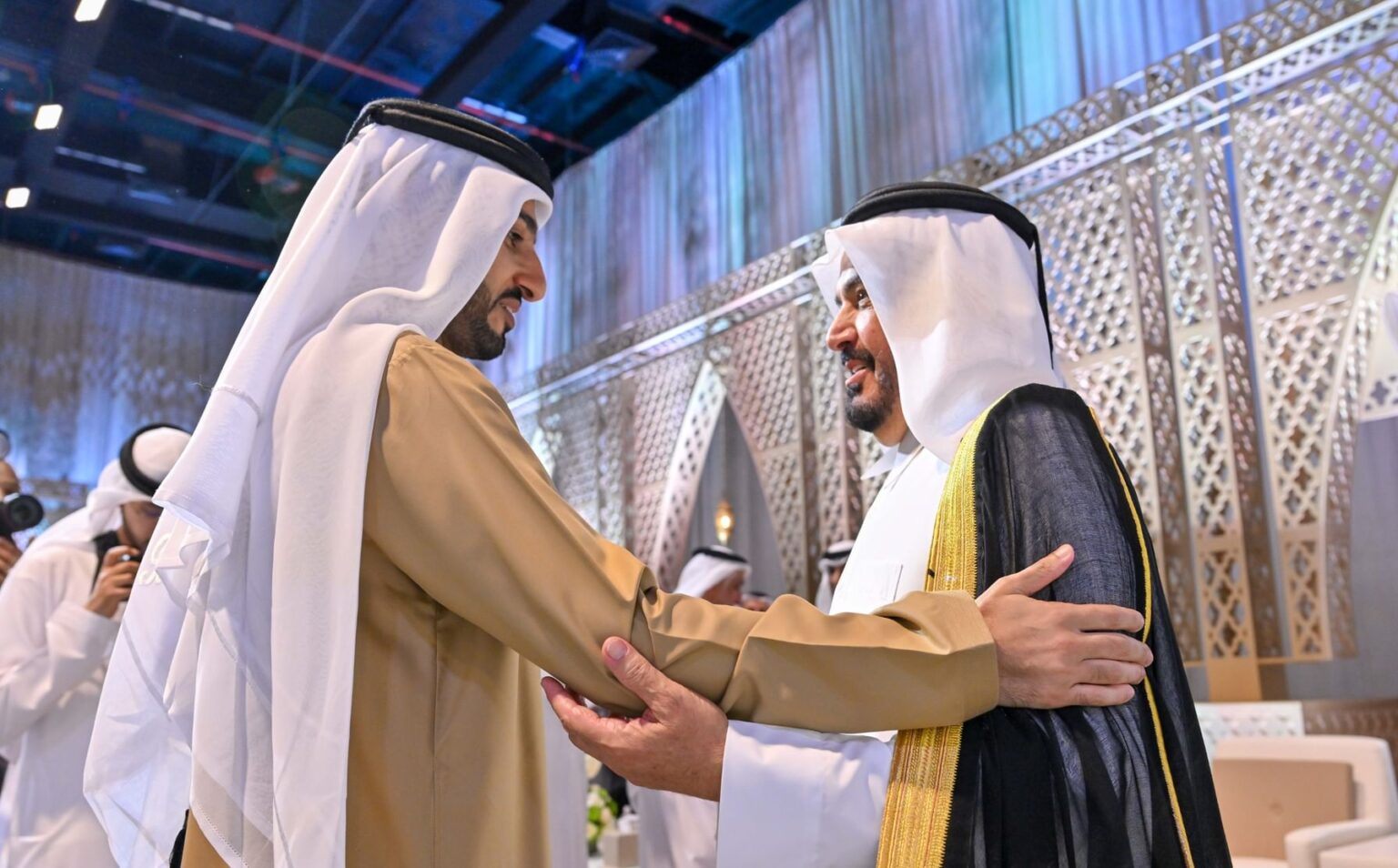 راشد بن حميد يحضر أفراح آل ثاني