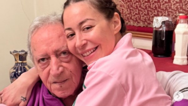 منة شلبي تحيي ذكرى والدها برسالة مؤثرة