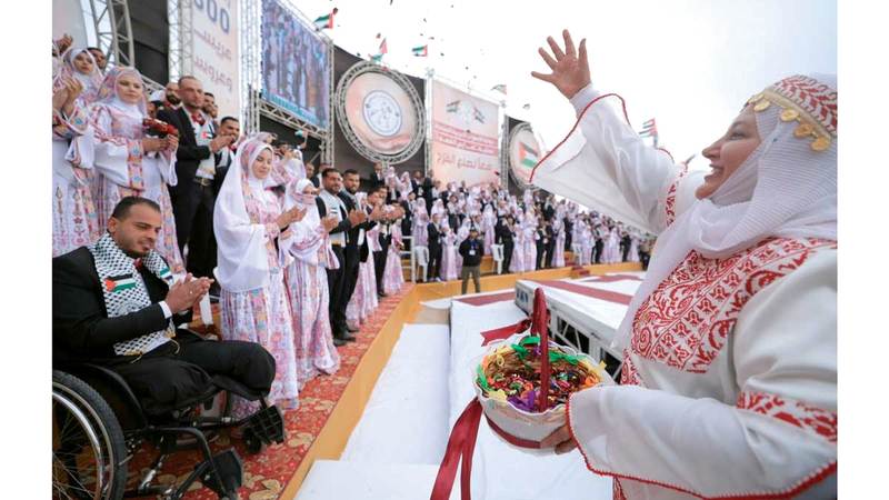 عملية «الفارس الشهم 3» تنظِّم العرس الجماعي «ثوب الفرح 2» لـ 300 عريس وعروس في غزة