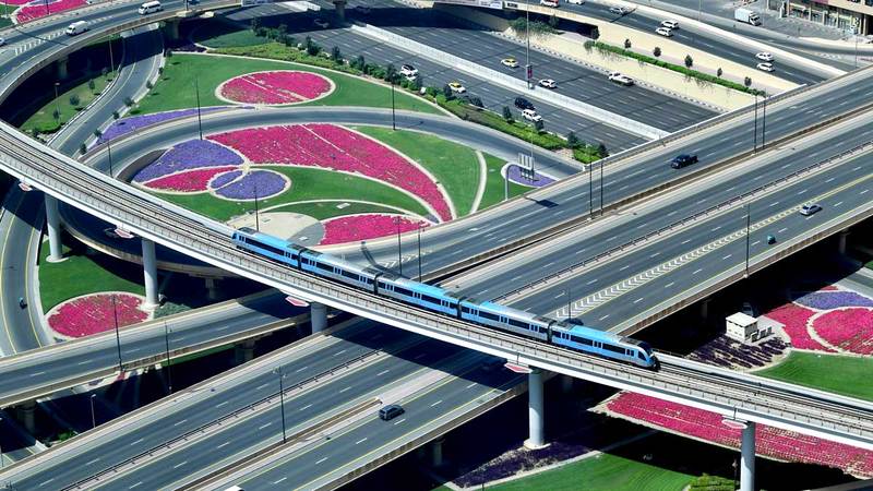 الربط بين الخط الذهبي وكل من الخطين الأحمر والأخضر، إضافة إلى &laquo;قطار الاتحاد&raquo;، يعزز جاذبية المشاريع بشكل كبيرتصوير: باتريك كاستيلو