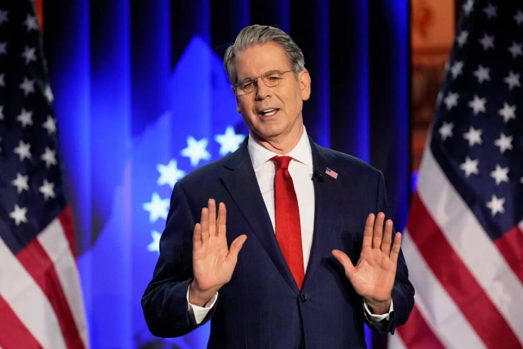 أميركا تعلن استهداف البنية التحتية المصرفية الموازية لإيران