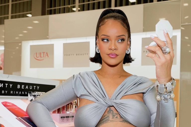 النجمة العالمية ريهانا