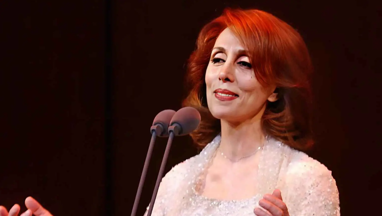 الفنانة فيروز