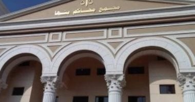 انهيار الشاب إسلام أمام المحكمة.. والقاضي يهدئ من روعه ويطلب له الماء