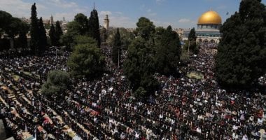 إعادة فتح المسجد الأقصى أمام المصلين بعد إغلاقه 40 يوما وسط اعتداءات
