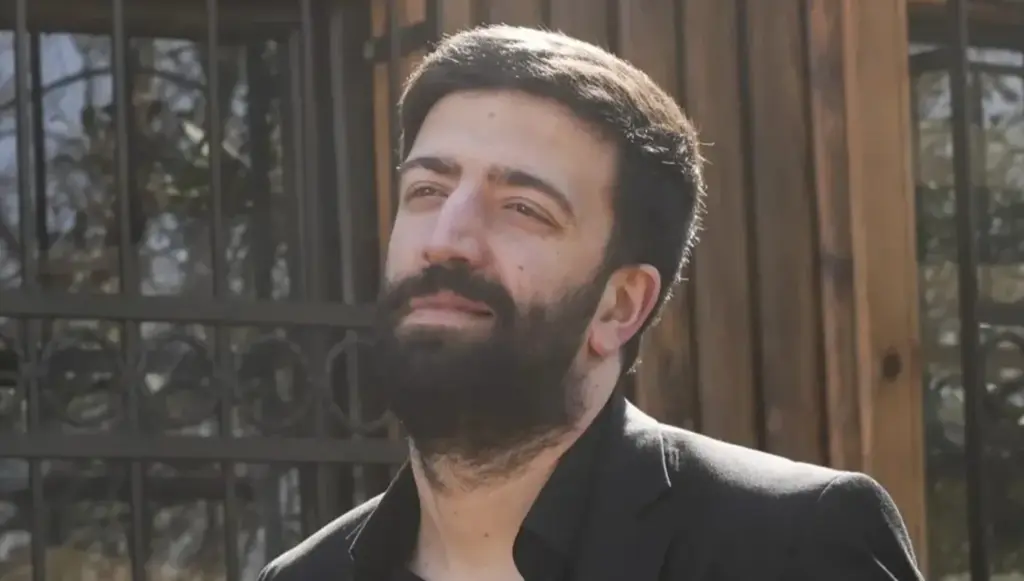 وفاة الممثل التركي رمضان تتيك… نجوم 'حلم أشرف' ينعونه