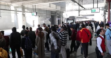 ​القطار الكهربائي الخفيف.. شريان حياة مدن شرق القاهرة وأسرع وسيلة نقل للعاصمة