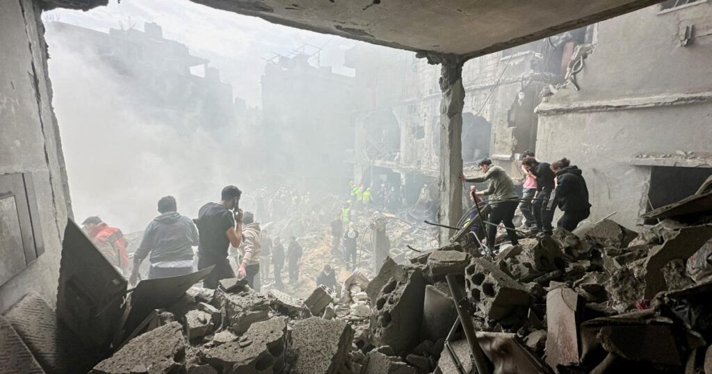 شهداء وجرحى في الجناح.. الاحتلال يكثف غاراته على الضاحية الجنوبية لبيروت شهداء وجرحى في الجناح.. الاحتلال يكثف غاراته على الضاحية الجنوبية لبيروت