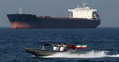 ترامب: سوف نفرض رسوم عبور على السفن من مضيق هرمز