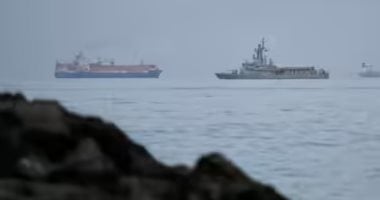 إيران تنفى مرور سفن أمريكية عبر مضيق هرمز: السفن عادت أدراجها بعد تحذير