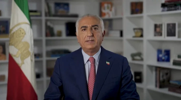 صحيفة المرصد - "أصبحنا أكثر عزلة وبغضا في المنطقة ".. أول تعليق لولي عهد إيران السابق على وقف إطلاق النار