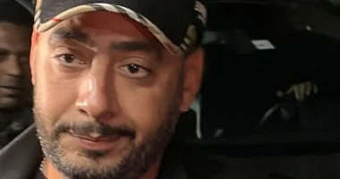 عصام السقا ويارا السكرى ومحمد رجب وأشرف زكى فى عزاء والد محمود حمدان.. صور عصام السقا ويارا السكرى ومحمد رجب وأشرف زكى فى عزاء والد محمود حمدان.. صور