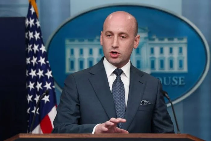 صحيفة المرصد - بالفيديو.. مستشار البيت الأبيض: حصار ترامب لإيران أشبه بحركة كش ملك