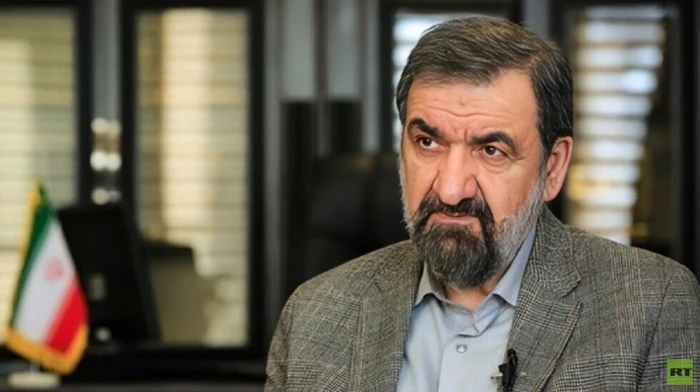 صحيفة المرصد – مضيق هرمز على صفيح ساخن.. مستشار خامنئي يتوعد بإغراق السفن الأميركية واحتجاز رهائن صحيفة المرصد - مضيق هرمز على صفيح ساخن.. مستشار خامنئي يتوعد بإغراق السفن الأميركية واحتجاز رهائن