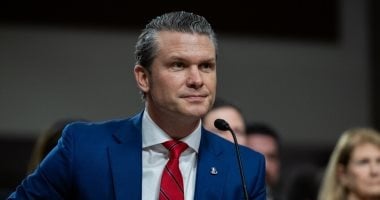 وزير الحرب الأمريكى يزيف آية إنجيلية داخل البنتاجون ويثير عاصفة من الجدل