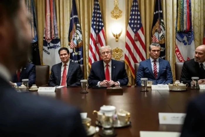 صحيفة المرصد - أكسيوس: ترامب يعقد اجتماعًا عاجلًا في غرفة العمليات لبحث أزمة مضيق هرمز