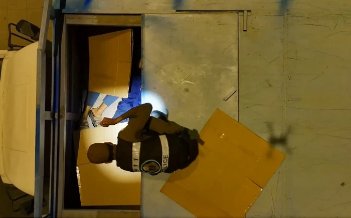 صحيفة المرصد - بالفيديو: قوات أمن الحج تشتبه في سيارة نقل بضائع وتكتشف وجود مخابئ سرية فيها.. وعند فحصها كانت المفاجأة !