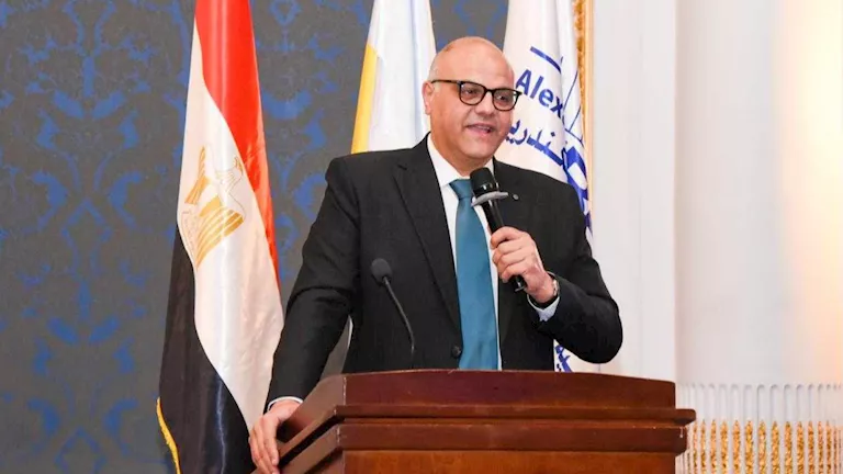 محافظ الإسكندرية يمنح إجازة استثنائية غدًا لبعض الفئات بسبب سوء الطقس