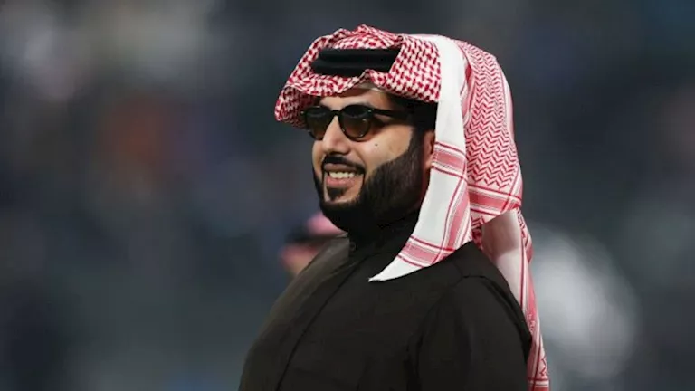 بمشهد تمثيلي.. طفل "الكبير أوي" يلفت انتباه تركي آل الشيخ (فيديو)