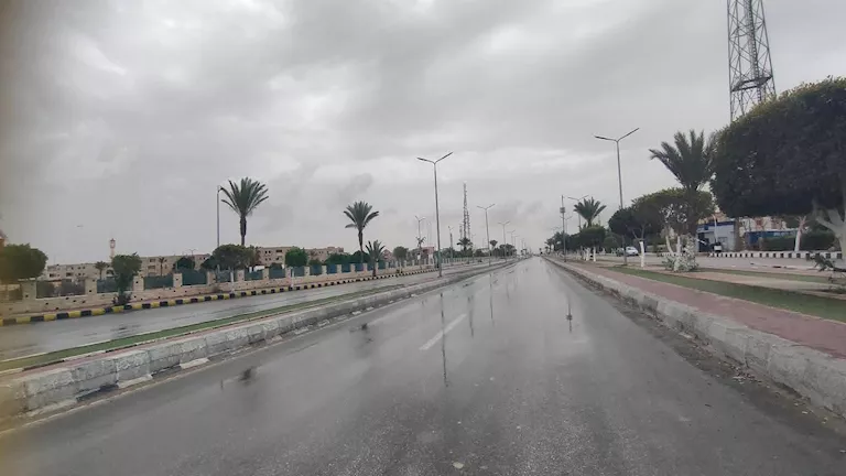 مصدر يحسم الجدل بشأن إجازة الخميس بسبب الطقس