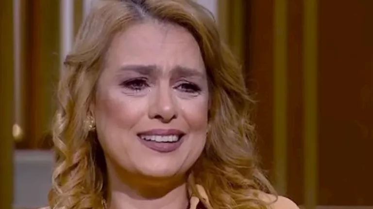 سيمون عن مأساة وفاة والدها بسبب الفسيخ: كان حاسس إنه ماشي- فيديو قديم سيمون عن مأساة وفاة والدها بسبب الفسيخ: كان حاسس إنه ماشي- فيديو قديم